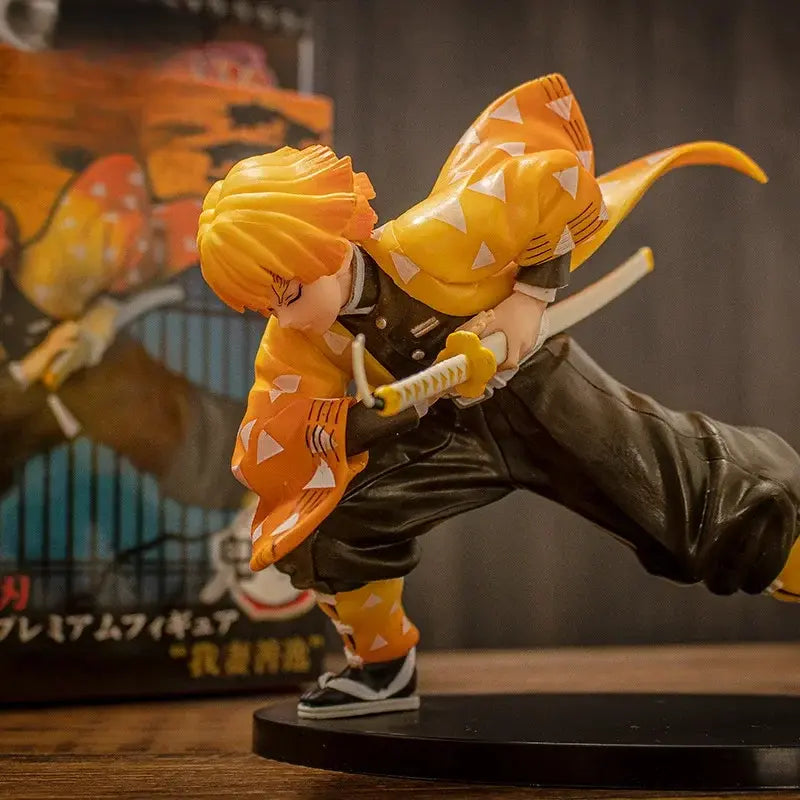 Figura Demon Slayer – Zenitsu Agatsuma 15 cm (Postura de Ataque Trueno)