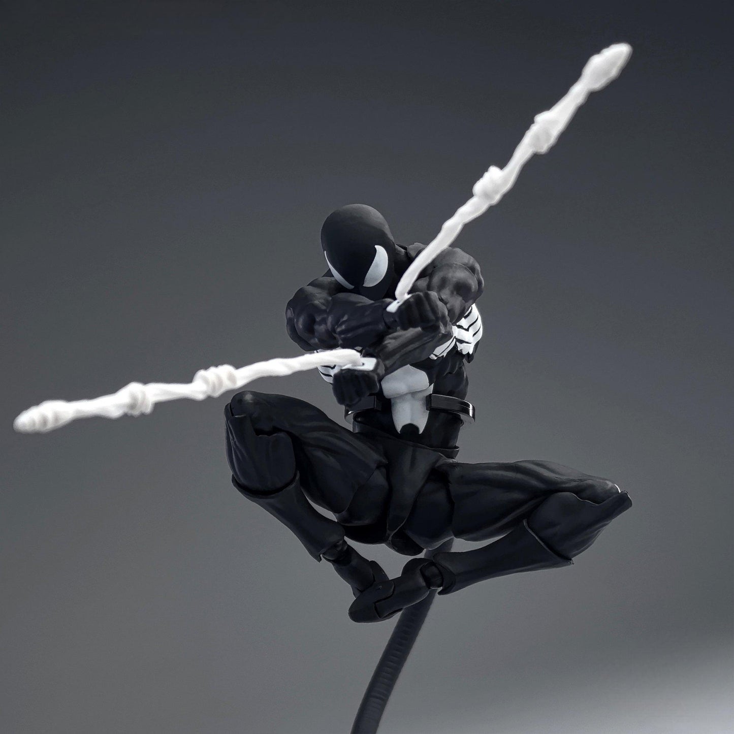 Figura Spider-Man Traje Negro (Symbiote Suit) – Mess Toys Original (Edición Coleccionista)