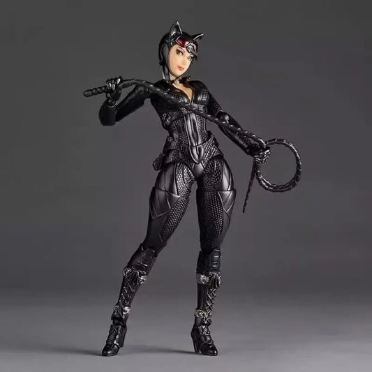 Catwoman – Figura Revoltech Yamaguchi 15 cm | Selina Kyle Edición Coleccionista DC
