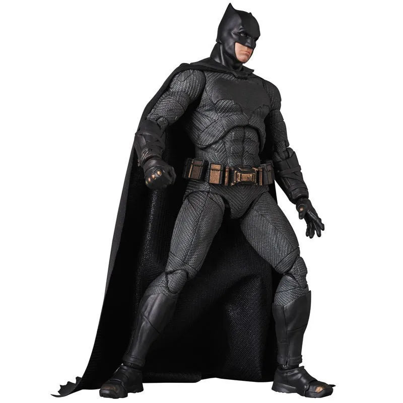 Batman Liga de la Justicia – Figura Mafex No.056 Bruce Wayne 18 cm | Edición Coleccionista DC