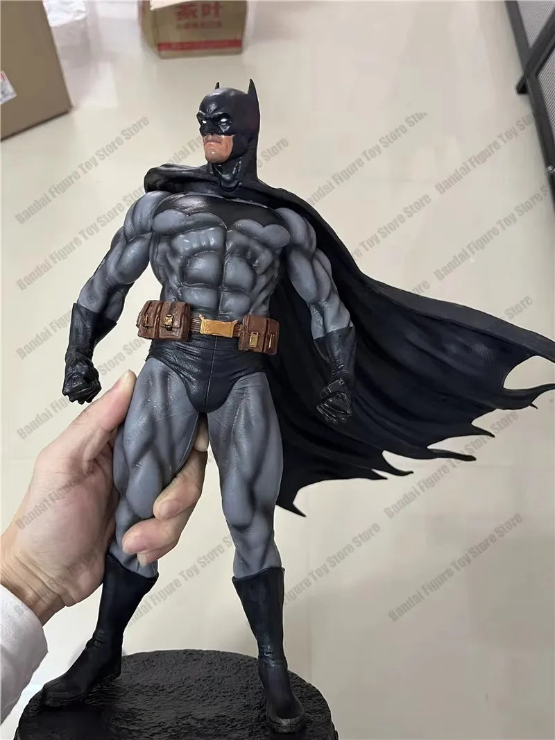 Batman Dark Knight 38cm Statue – Premium Collector Figure