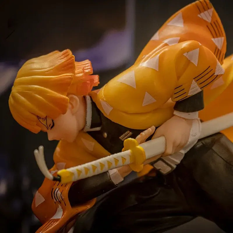 Figura Demon Slayer – Zenitsu Agatsuma 15 cm (Postura de Ataque Trueno)